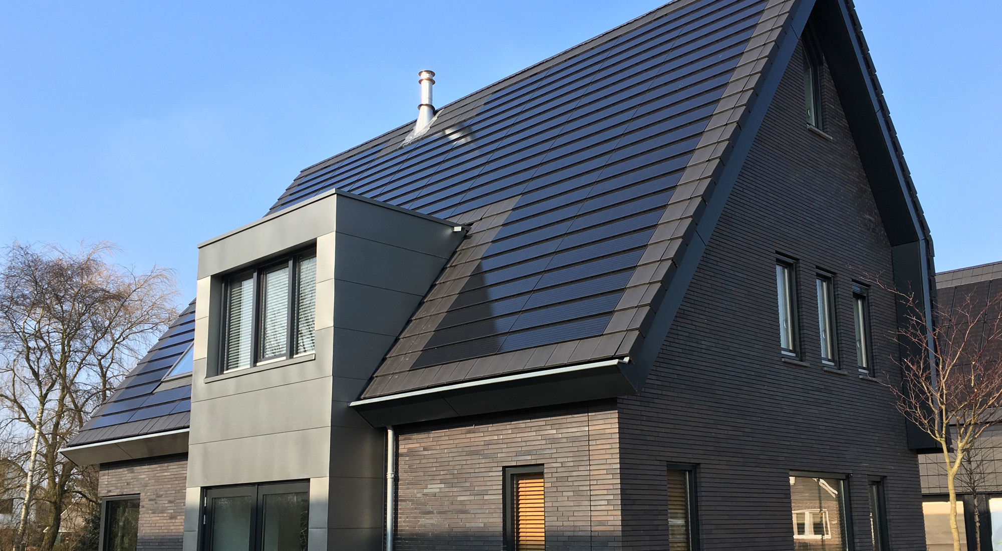 Planum Concrete Roof Tiles and Integrated Solar Systems