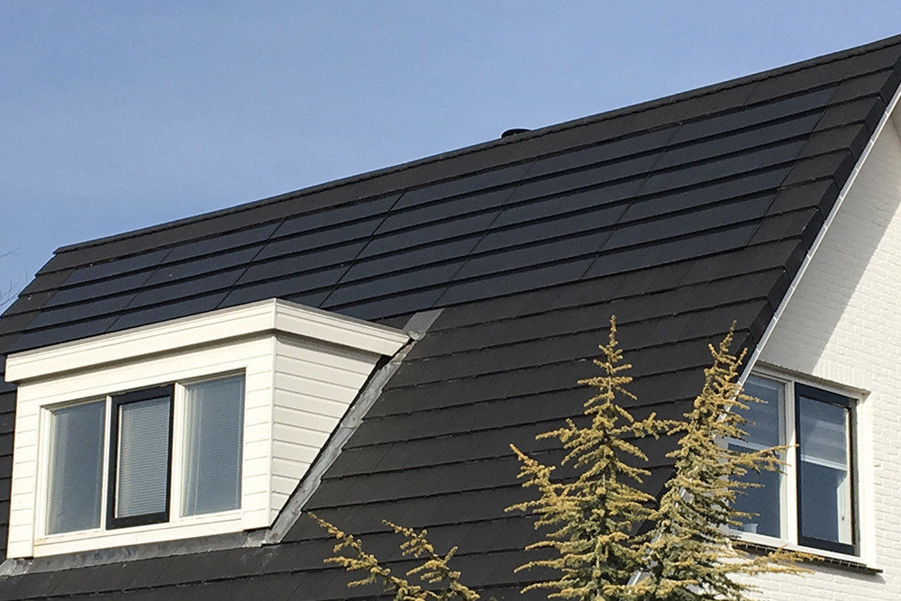 Planum Solar Roof System - A seamless and attractive finish to your roof